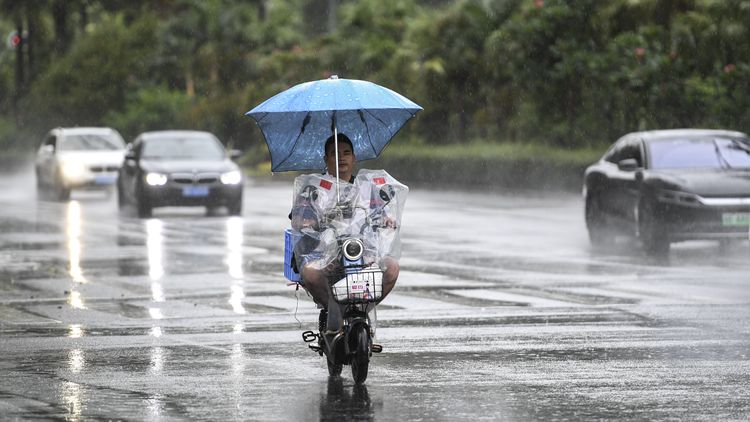 深圳市發布關於防禦強降雨的公告