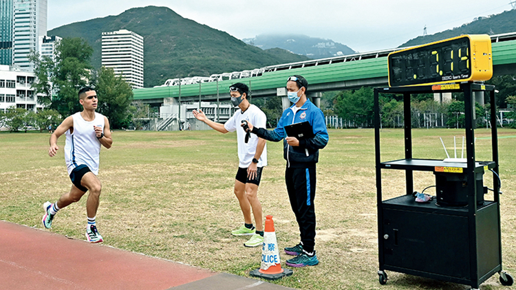 破警察學院28年長跑紀錄 巴籍港警捍衛法紀助共融
