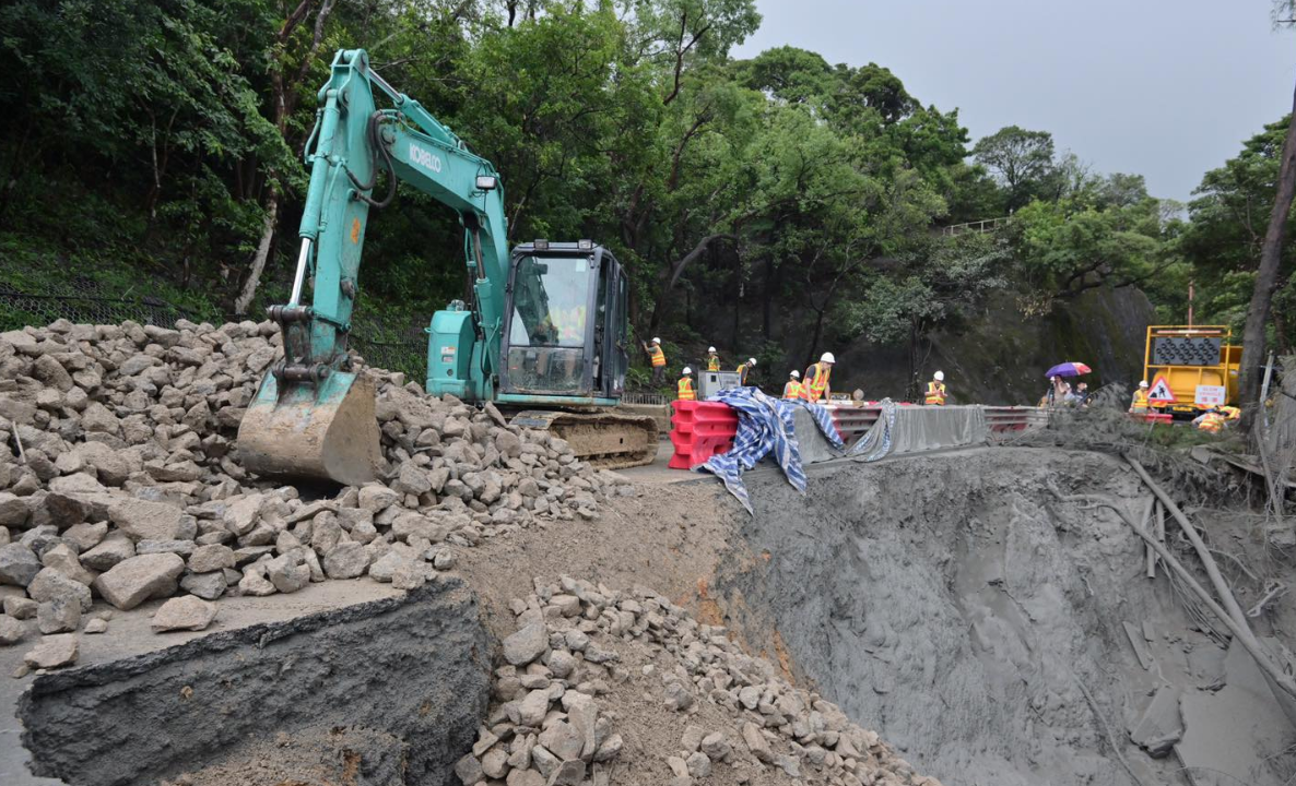 運輸署：石澳道需全線封閉 已啟動道路緊急維修