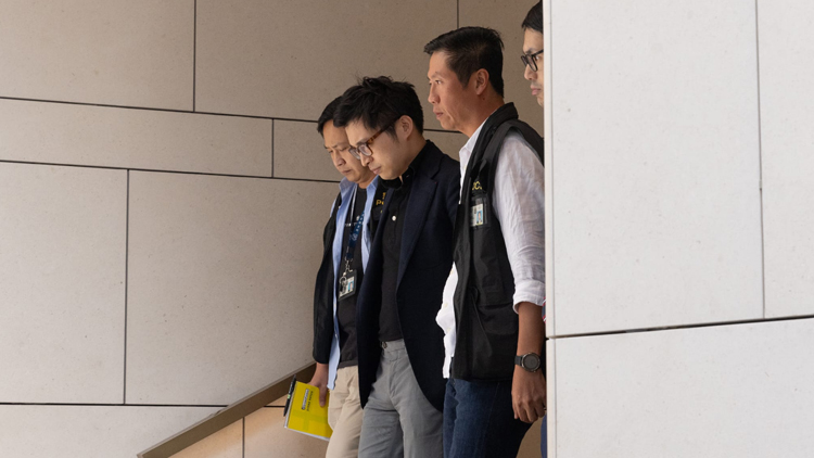 林作涉JPEX疑詐騙事件被捕 商罪科檢走多箱證物包括現金