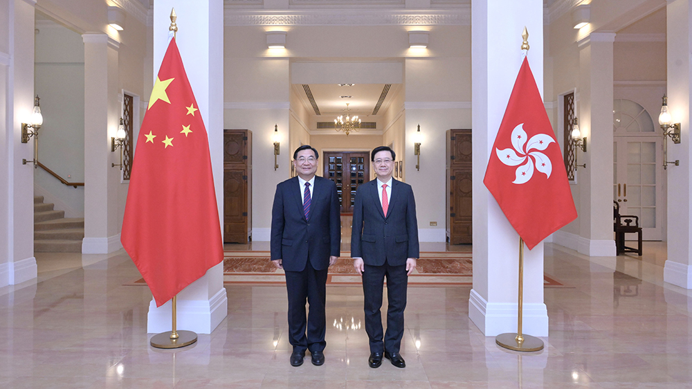 李家超歡迎胡和平率團訪港 就文化藝術和旅遊合作交流