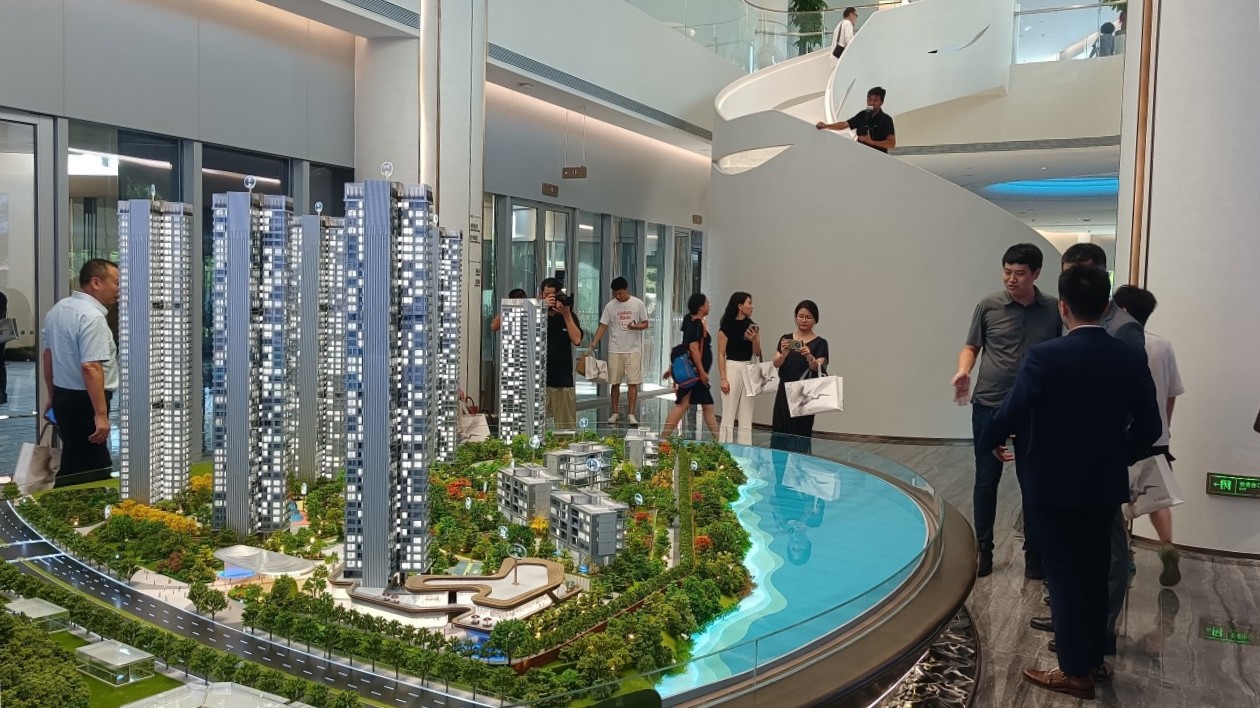 爭奪「金九銀十」機遇 深圳各開發商紛紛推新盤搶客