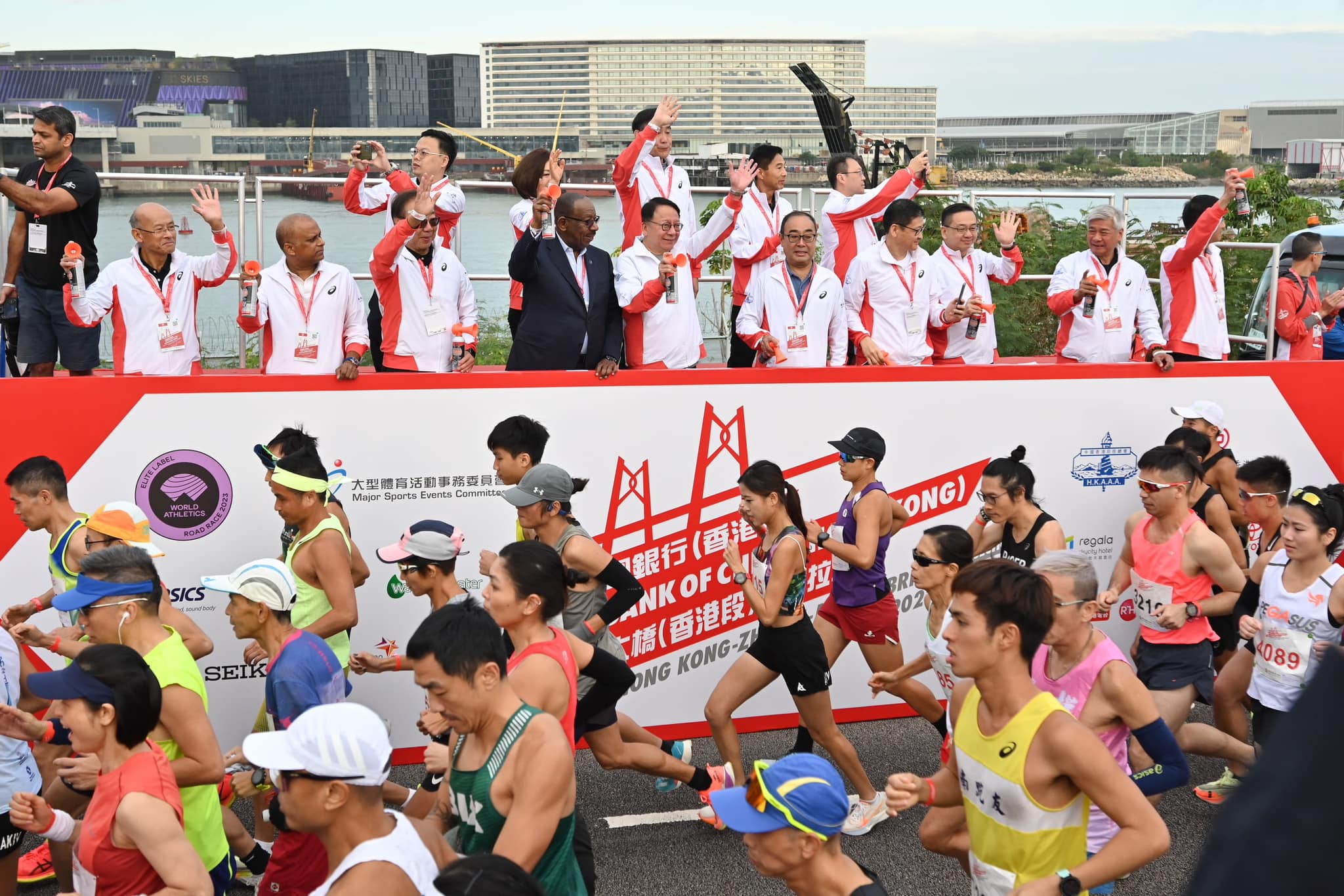 陳國基：港珠澳大橋半馬、區選投票同創「第一」