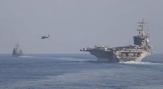 伊朗海軍向美國航母打擊群發出警告