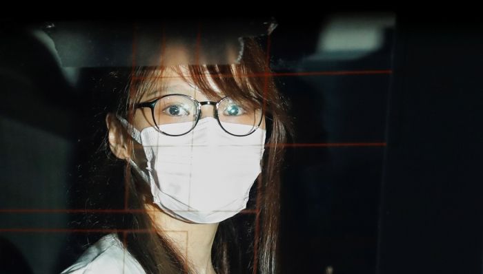 拒返港報到 周庭宣布棄保潛逃