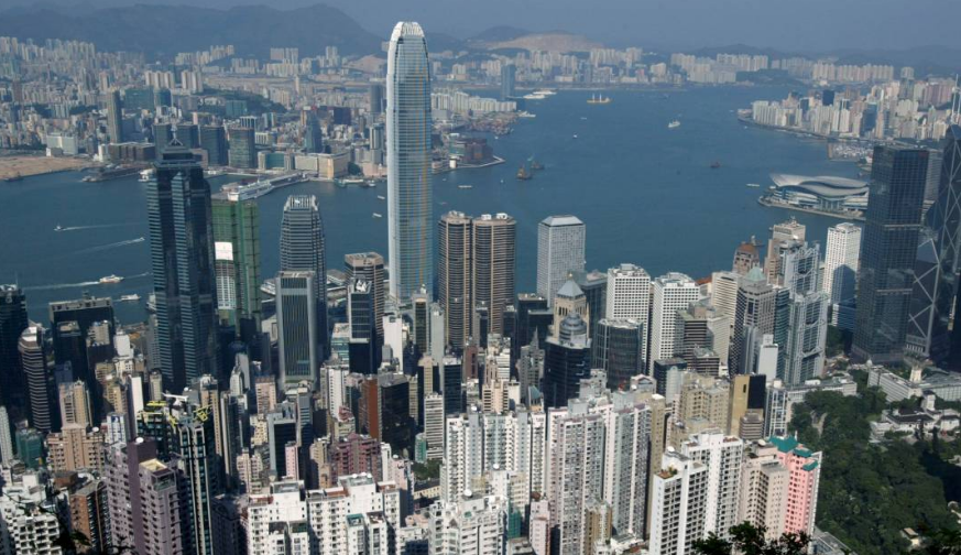 李家超：香港保持多方面優勢 港人不應妄自菲薄