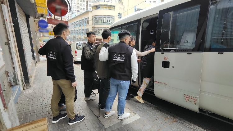 入境處一連兩日反黑工 共拘捕13人