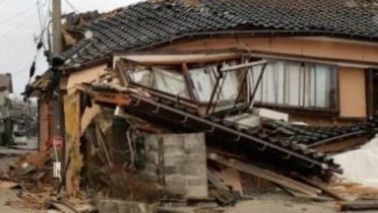 日本強震致部分房屋倒塌 岸田文雄指示全力救災