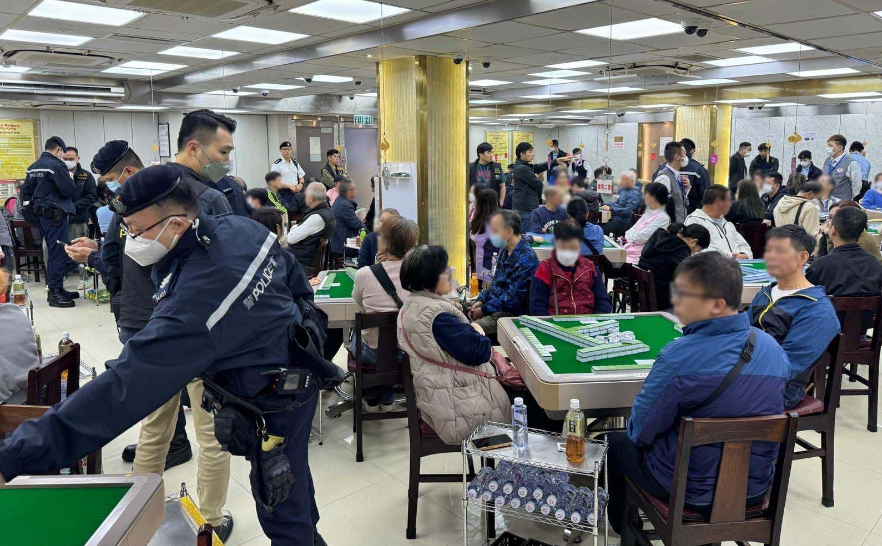 警方「犁庭掃穴」打擊黑社會 搜查近400處所拘185人