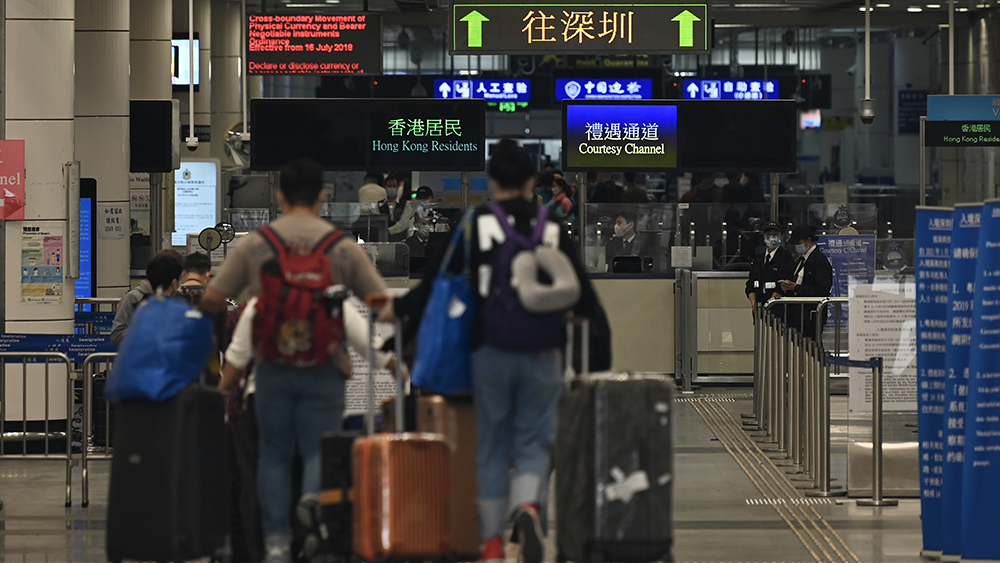 入境處：截至下午4時 大年初三逾63萬人次出入境