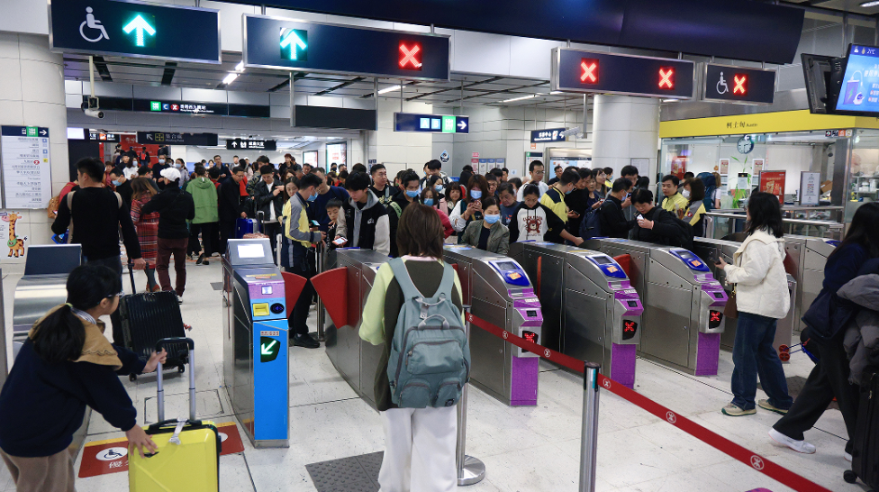 新春客流湧湧 龍年生意滔滔 本港酒店入住率逾九成達疫前水平