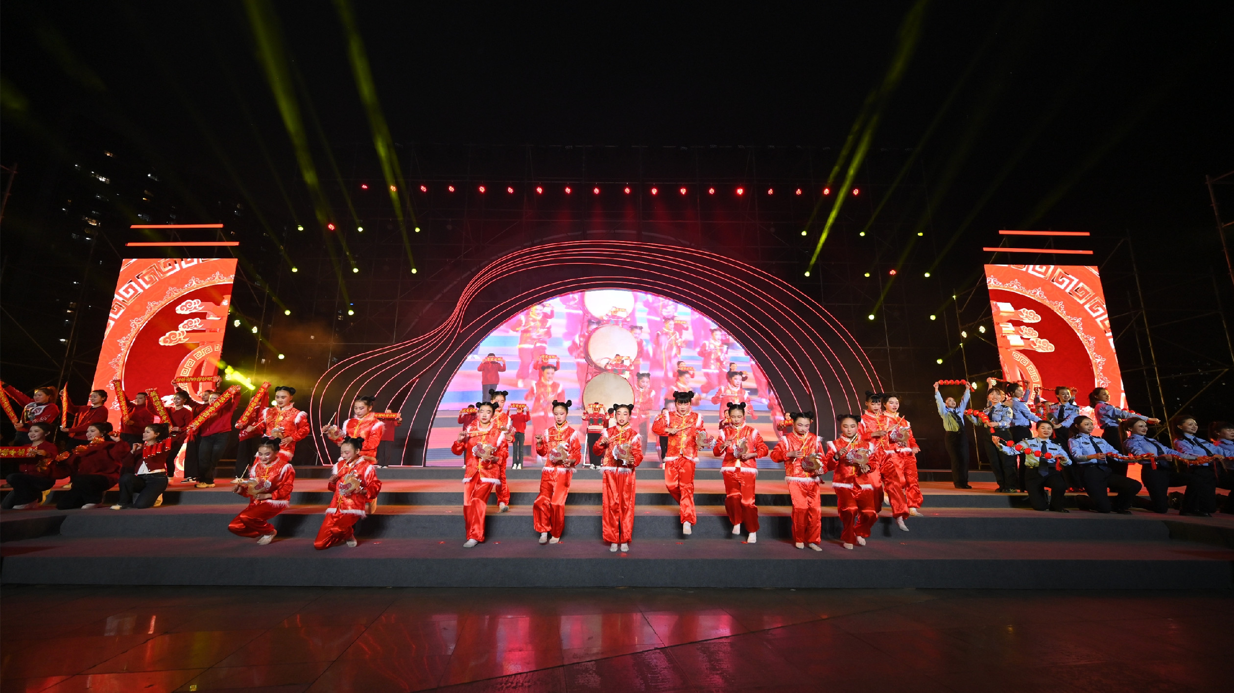 深情敬榜樣！四川成都溫江區為2023年度「溫江一家親」典型人物頒獎