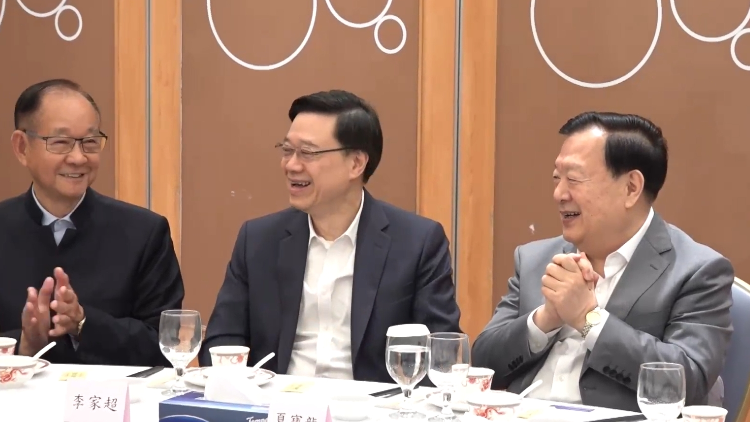 夏寶龍在港考察調研地區治理