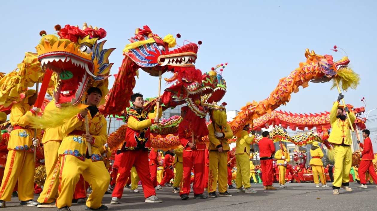 甘肅隴西：社火展演鬧元宵