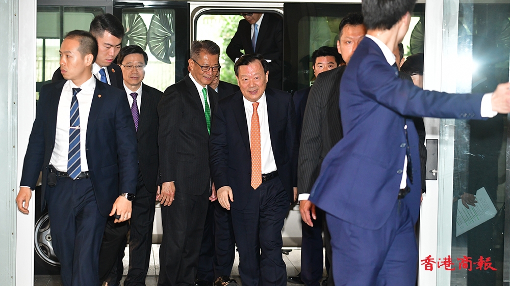 圖集｜夏寶龍會見金融服務界人士