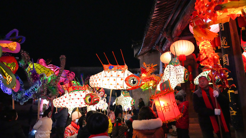 皖黟縣：古村鬧花燈  歡樂大不同