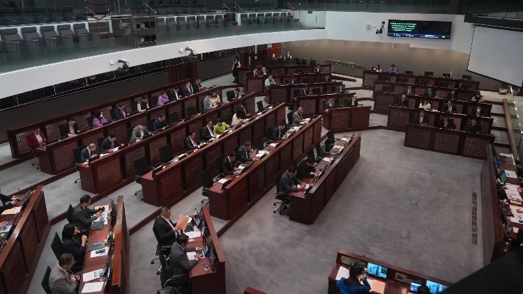 財政預算案 | 陳茂波向財委會簡報預算案 料2027至2028年起有盈餘