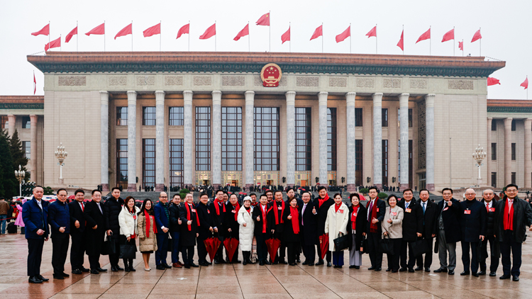 【圖片新聞】港區全國人大代表參加人大開幕會