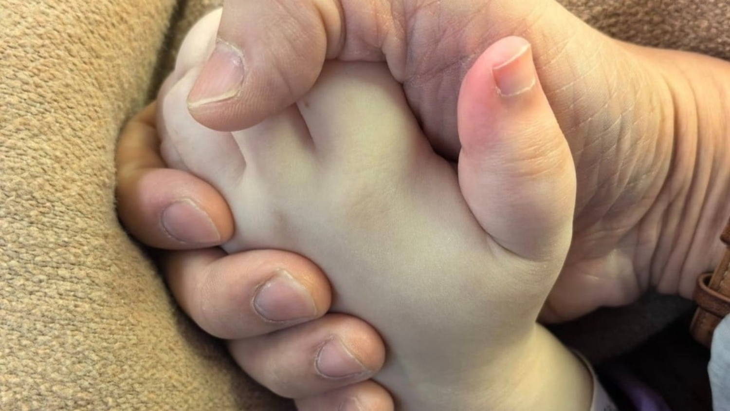 消息：因醫療事故不幸成植物人 8歲女童周天瑜離世