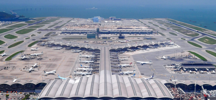 陳茂波：香港機場三跑年底投入運作