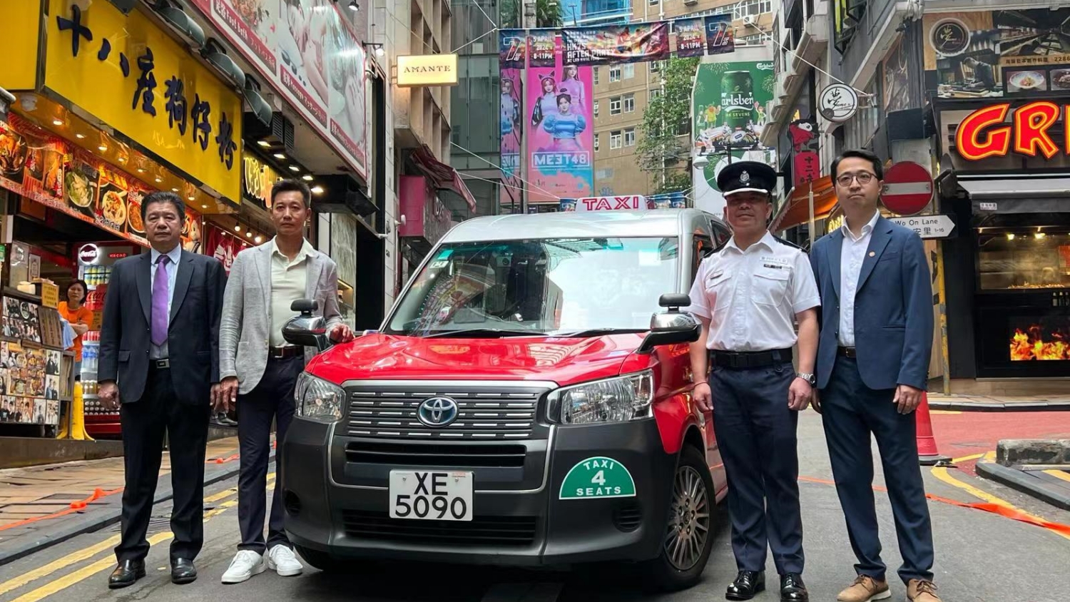 中區試行「蘭桂坊的士大使計劃」  加強執法及保障乘客權益