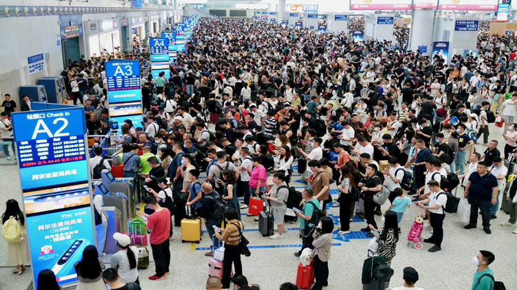  10天運送旅客超67萬人次 深圳鐵路日均客流超春運
