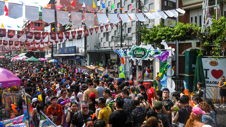泰國潑水節慶祝活動啟動 望節慶刺激旅遊經濟