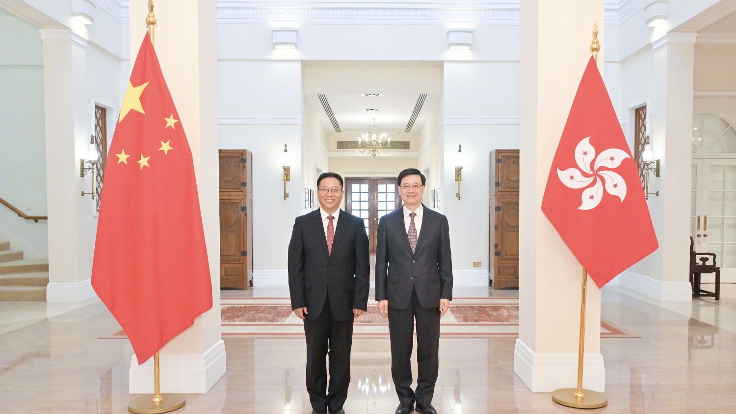 李家超與新任外交部駐港特派員崔建春會面