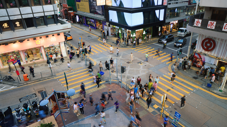 政府接納最低工資檢討機制 商界冀加強對中小企支援