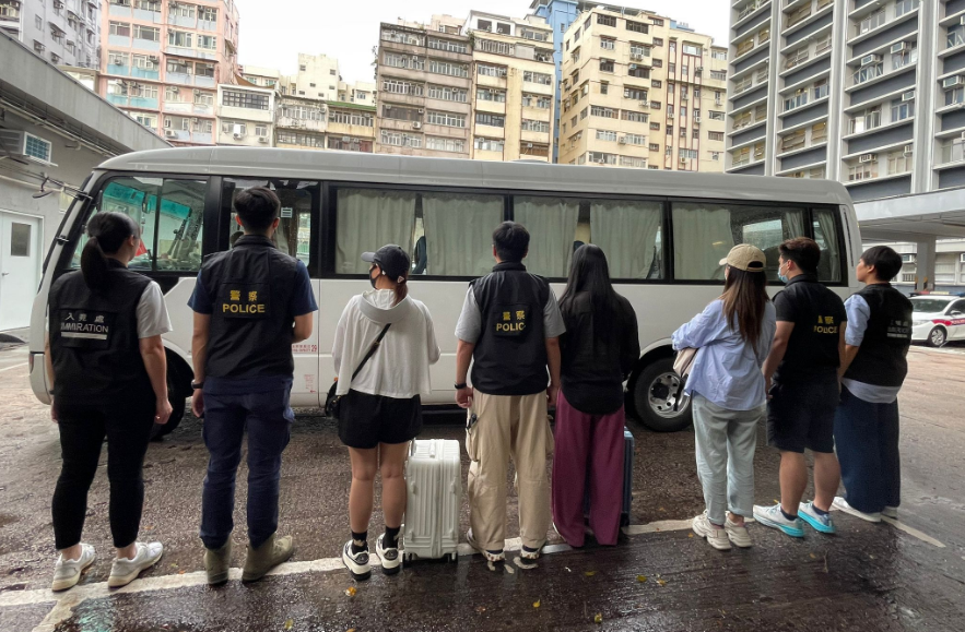 警方跨部門打擊黑工 拘捕13名男女