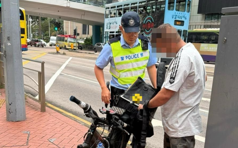 警方打擊交通違例 拘一男涉非法駕駛電動車