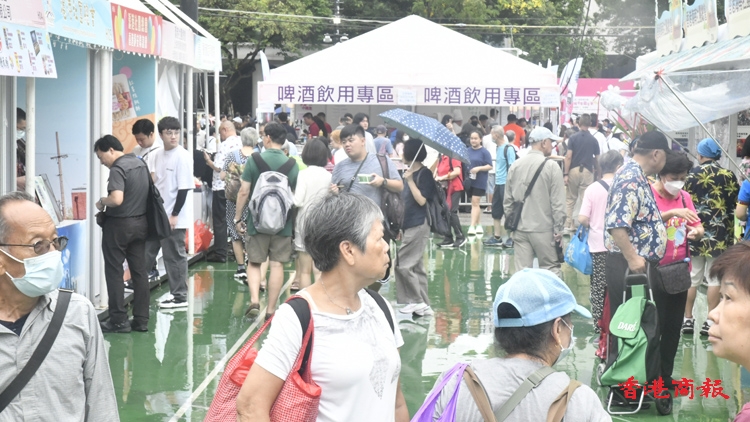 圖集 | 家鄉市集第三日 天雨無阻市民旅客購物熱情