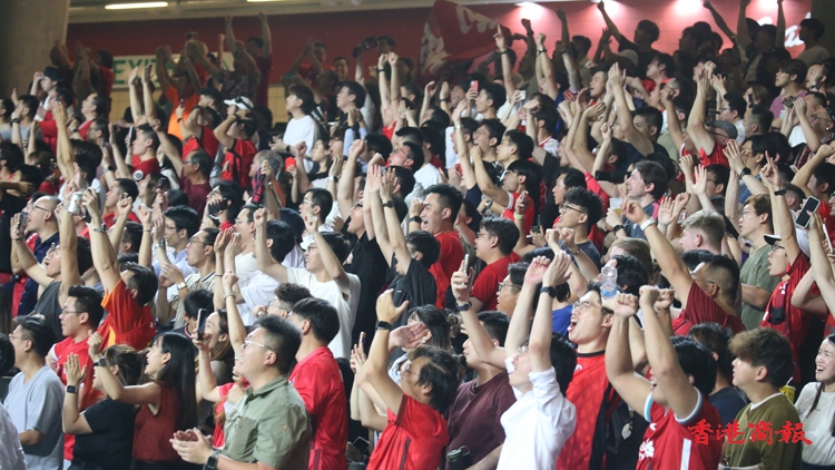 圖集 | 兩位生力軍馬希偉杜俊暉各入一球 港足2:4不敵伊朗贏盡掌聲