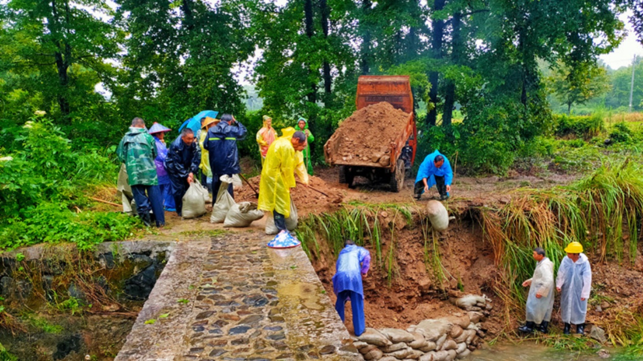 【黃山防汛救災見聞錄】黟縣：「風雨大考」中書寫「紅色答卷」