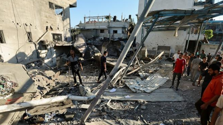 以軍證實空襲加沙難民營一學校 哈馬斯稱襲擊致16死75傷