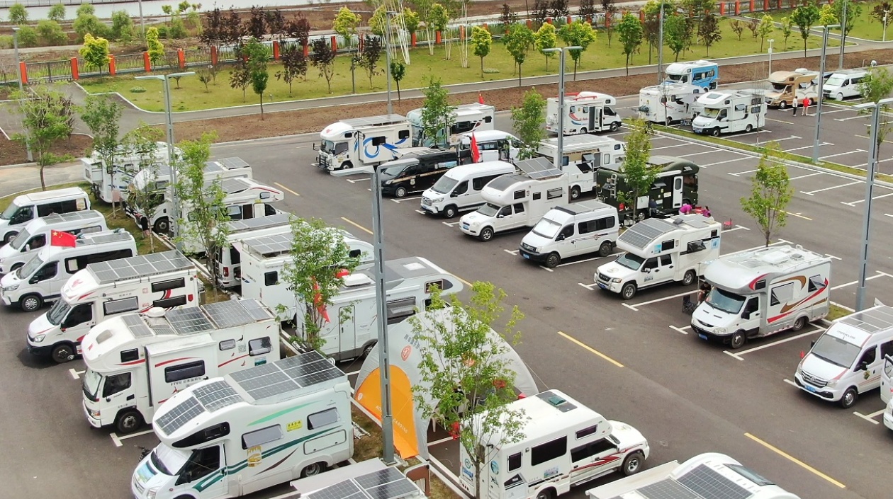 跨越千山萬水 百餘輛房車黑龍江寶清集結