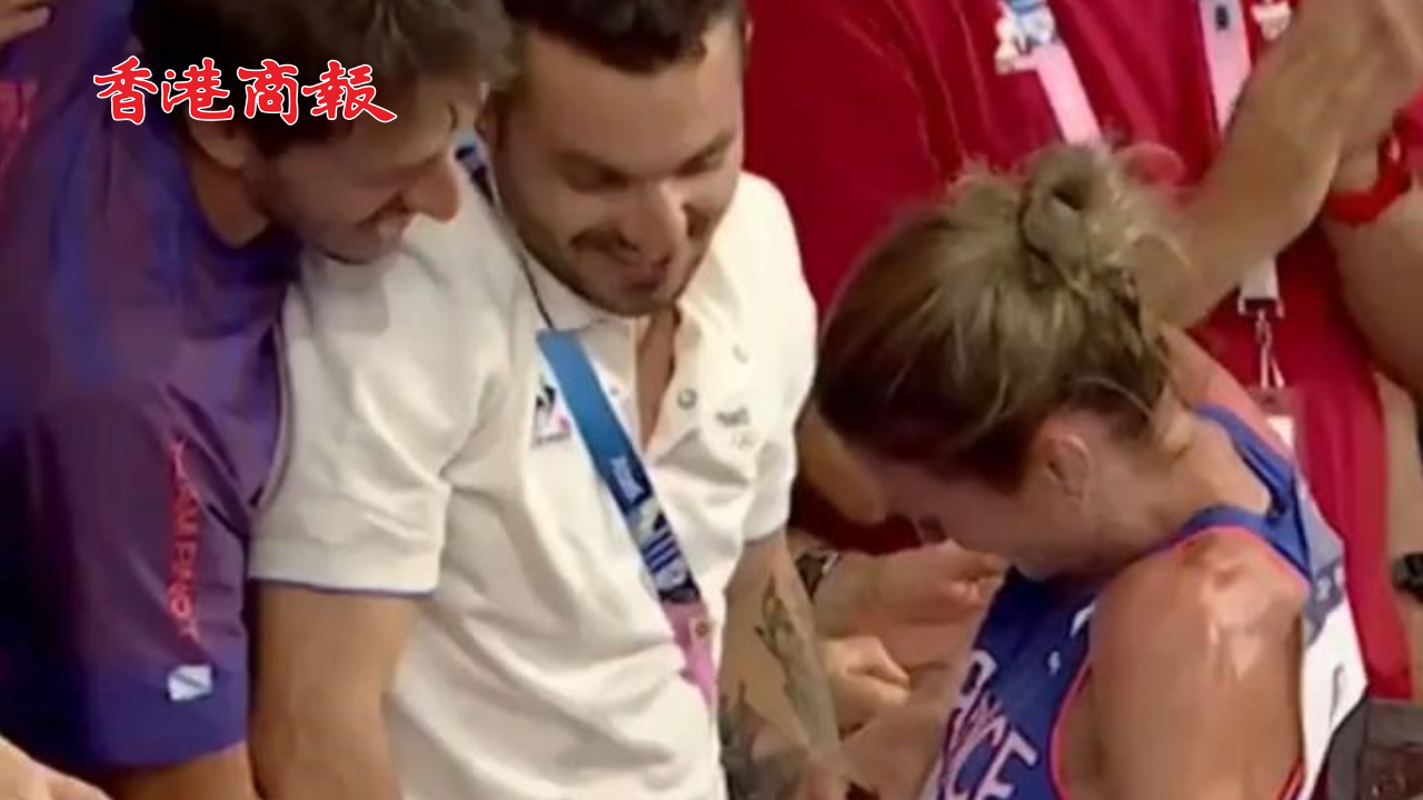 有片丨浪漫再現！！法國女選手打破歐洲紀錄 賽後奔向男友求婚