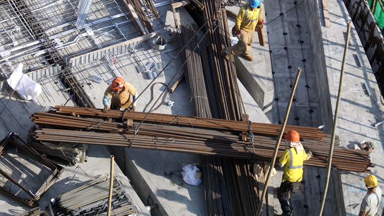 建造業逾百輸入外勞投訴遭剝削 有人被尅扣逾半數工資