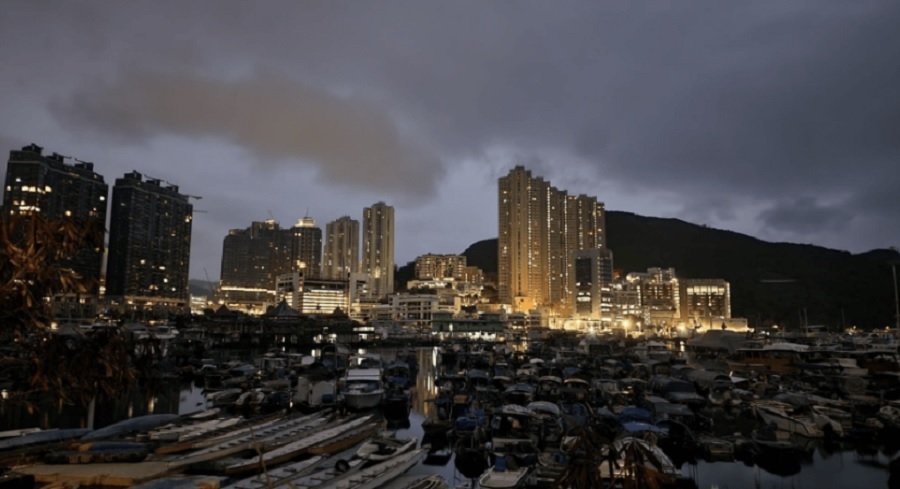 天文台：香港以南水域雨帶或未來一兩小時影響本港
