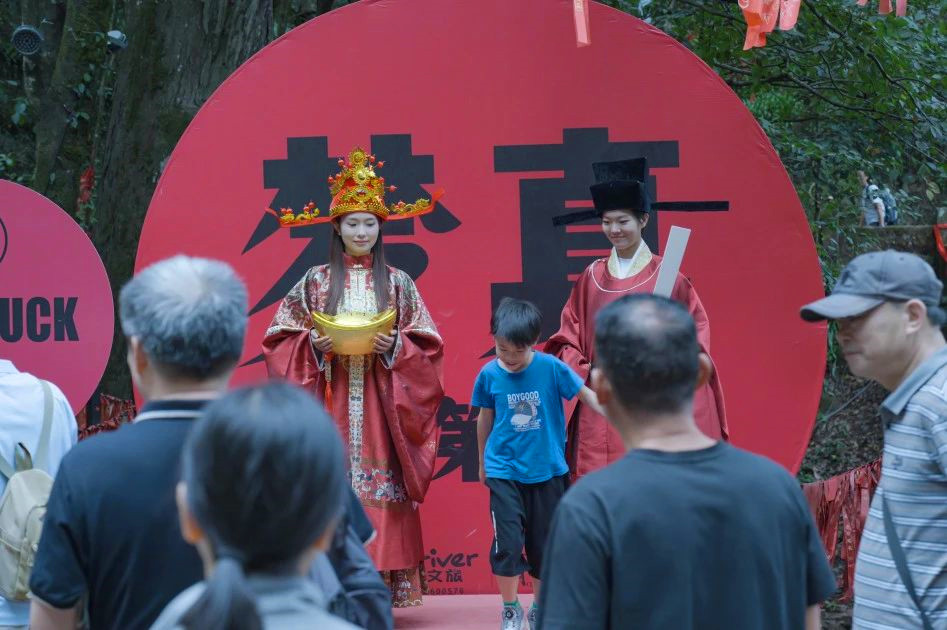 山上山下皆精彩  皖休寧國慶假期文旅市場人氣旺