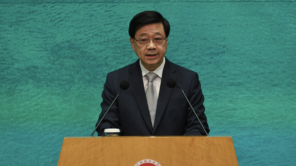 直播回顧｜行政長官李家超出席行會前見傳媒