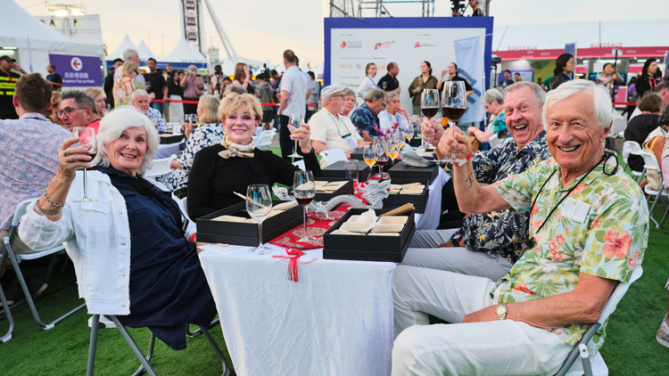 三艘國際郵輪訪港迎來8000旅客 香港美酒佳餚巡禮熱情饗客