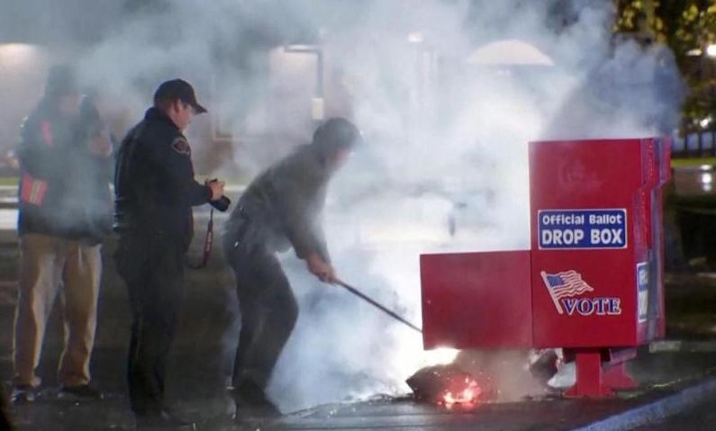 美大選投票箱遭縱火 數百張選票受損