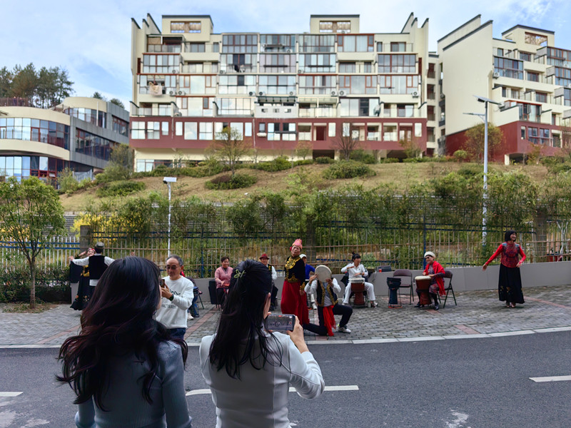 「居黃山享太平」 黃山北門有個互助公社
