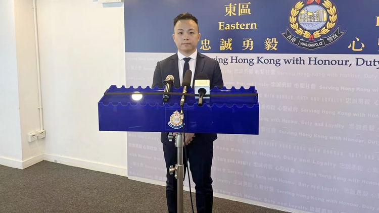 警破扒竊團夥拘3男女 涉北角銀行外尾隨偷走提款市民款項