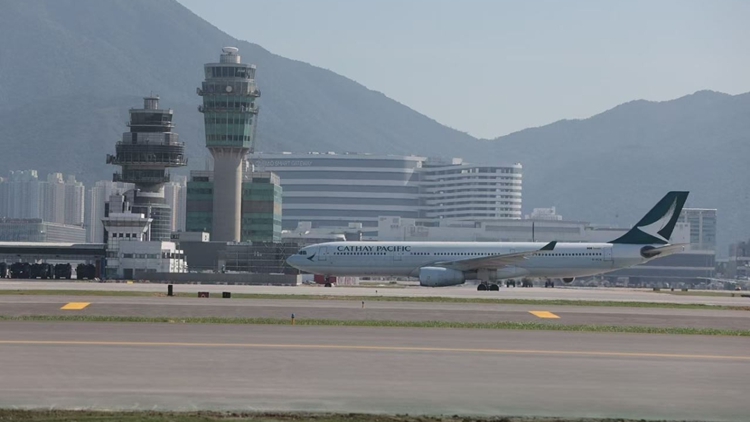 歷時13年造價1415億元 機場三跑系統正式啟用 李家超對航空業提出三要求