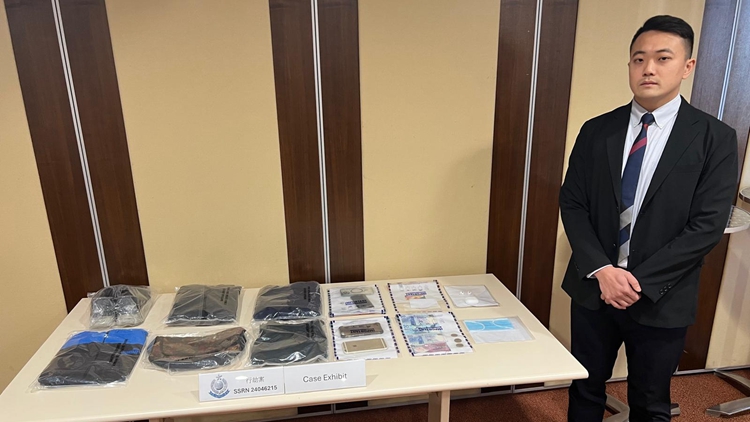 持棒闖入粉嶺一便利店搶走3900元 警拘30歲男子