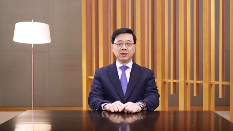 79間本地企業獲香港工商業獎 李家超：展現港企自強不息拼搏精神