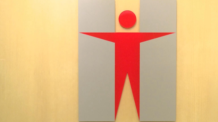 載有衞生署標誌虛假廣告聲稱為長者提供醫療保險 衞生署籲市民提防