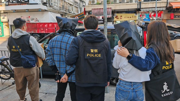 警方元朗反毒品行動拘兩男女 檢147萬元大麻油電子煙